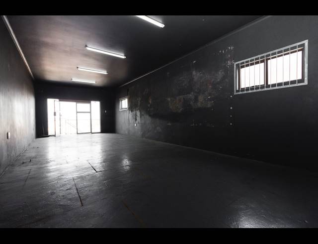 55M² BUSINESS CENTRE TO LET IN WESTCLIFF